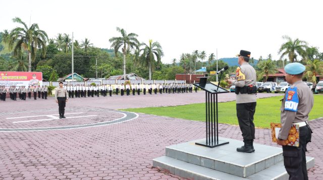 Apel gelar pasukan dilaksanakan di lapangan apel mako Polres Parigi Moutong dan dipimpin langsung oleh Kapolres Parigi Moutong AKBP Jovan Reagan Sumual