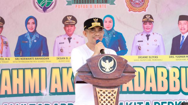 Gubernur Sulawesi Tengah Dr H Anwar Hafid