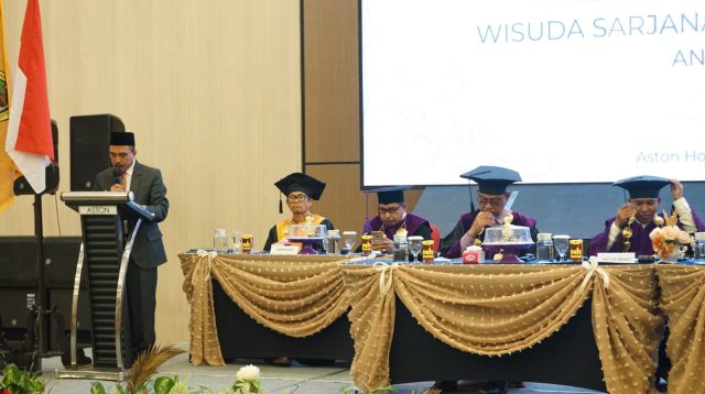Gubernur Sulteng diwakili Staf Ahli Gubernur Bidang Perekonomian dan Pembangunan Dr. Farid R. Yotolembah, S.Sos, M.Si