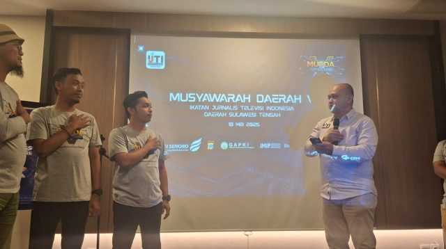 Jurnalis Kompas TV Palu Rolis Muhlis resmi menjadi ketua Ikatan Jurnalis Televisi Indonesia (IJTI) Sulawesi Tengah (Sulteng) periode 2025-2029,menggantikan ketua IJTI Sulteng sebelumnya Hendra.