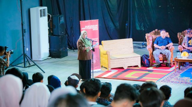 Wakil Gubernur Sulawesi Tengah, dr. Reny A. Lamadjido