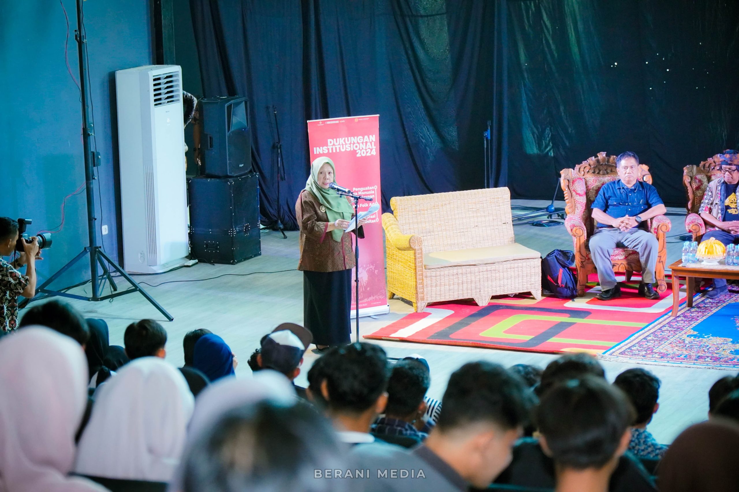 Wakil Gubernur Sulawesi Tengah, dr. Reny A. Lamadjido