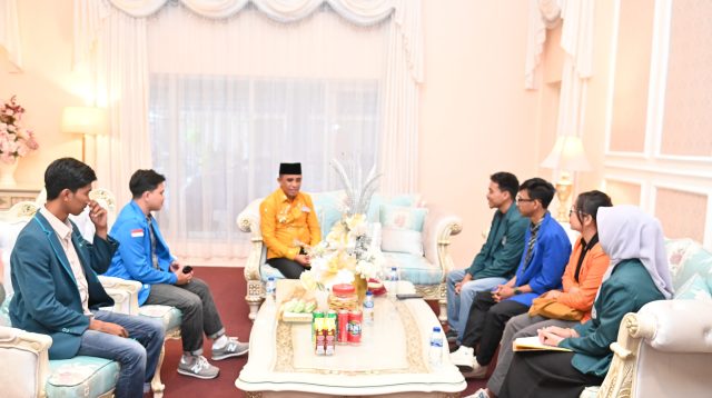 Perwakilan Presiden Mahasiswa Se-Sulteng Temui Gubernur