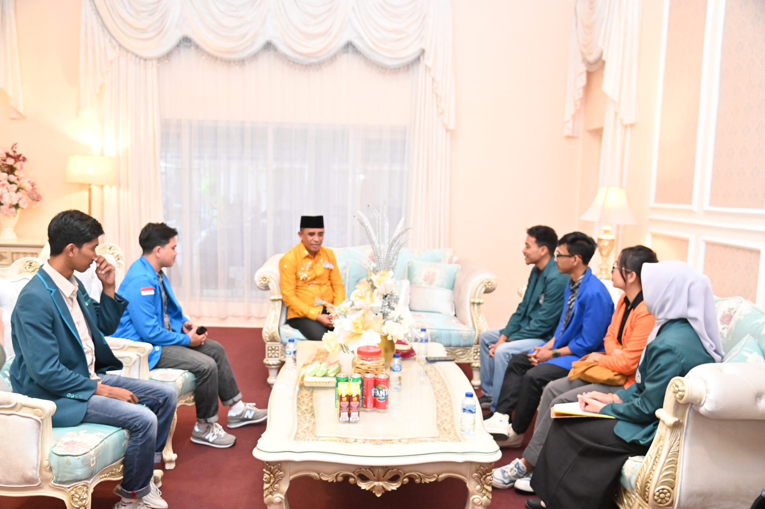 Perwakilan Presiden Mahasiswa Se-Sulteng Temui Gubernur
