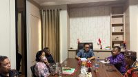 Perwakilan masyarakat petani sorgum dari kelompok tani SEPASI (Sejati Petani Sorgum Indonesia) mendatangi kantor DPRD Provinsi Sulawesi Tengah, Kamis (26/6/2025).