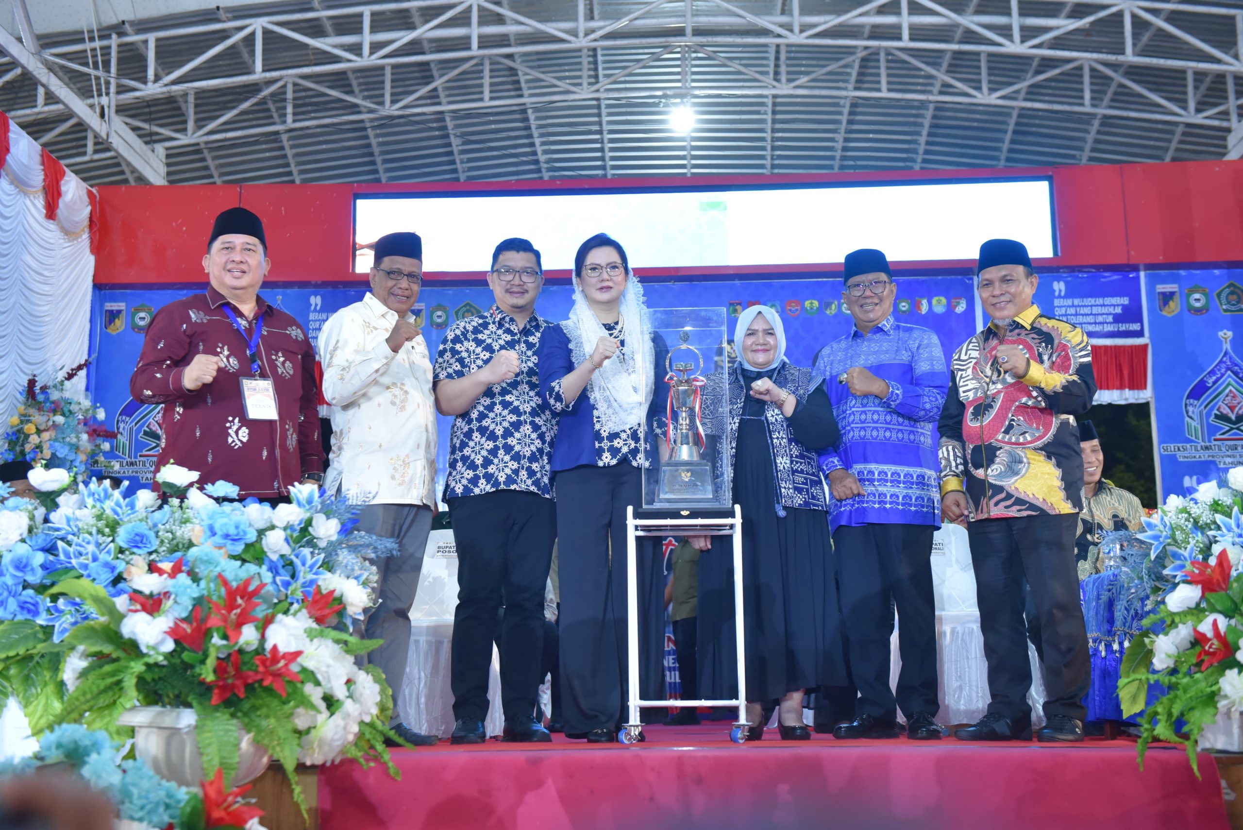 Kabupaten Tojo Una-Una keluar sebagai juara umum