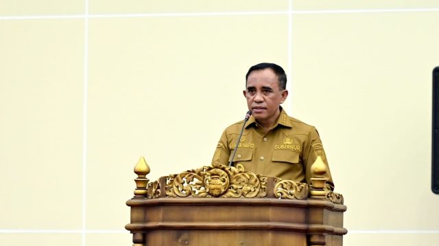 Gubernur Sulteng Dr. H. Anwar Hafid, M.Si