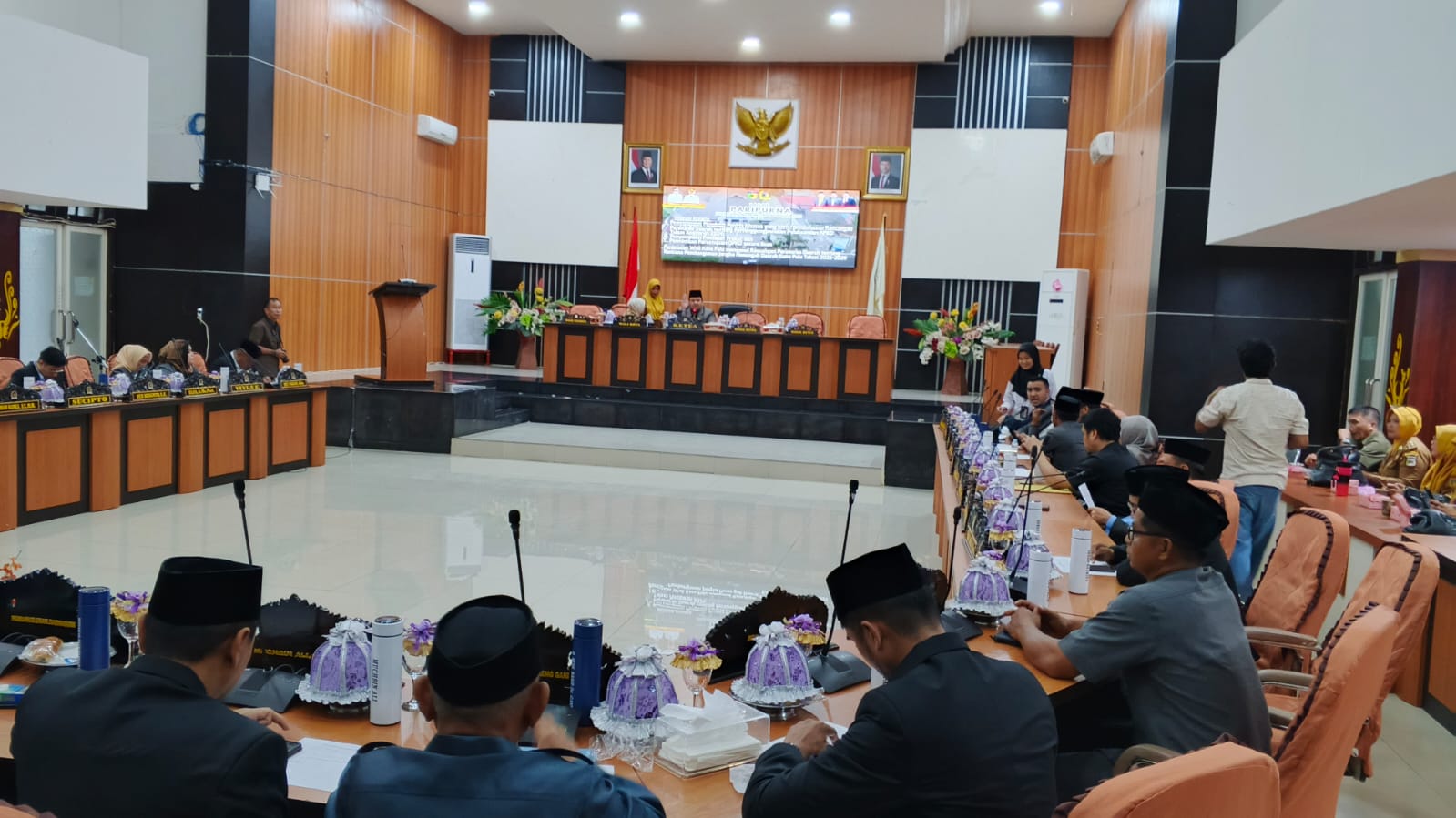 Dewan Perwakilan Rakyat Daerah (DPRD) Kota Palu menggelar Rapat Paripurna dengan agenda penyampaian Pimpinan Pansus yang berisi pembahasan Ranperda tentang pertanggungjawaban pelaksanaan APBD Tahun 2024