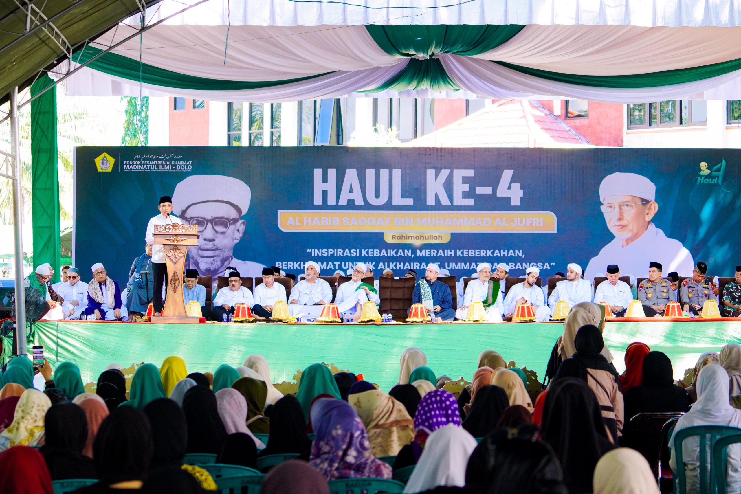 Haul ke-4 Al Habib Saggaf Bin Muhammad Al Jufri, di Ponpes Madinatul Ilmi Alkhairaat, Dolo, Kabupaten Sigi, Minggu (13/7/2025).