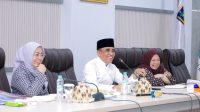 Gubernur Sulteng Dr H Anwar Hafid, Wakil Gubernur Sulteng dr Reny A Lamadjido, saat kegiatan rapat pimpinan. FOTO: IST