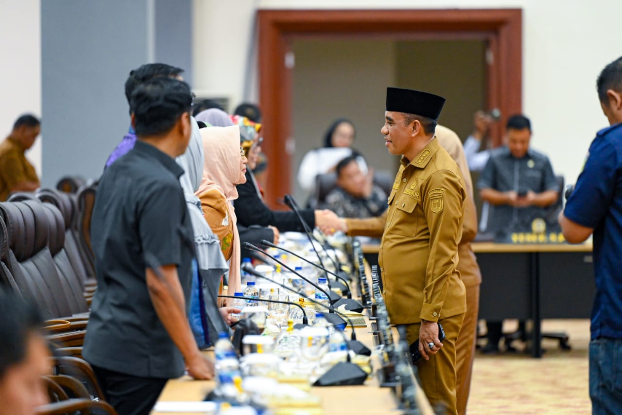 Gubernur Sulteng Dr H Anwar Hafid