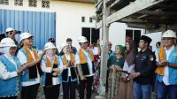 Gubernur Sulawesi Tengah, H. Anwar Hafid, meresmikan jaringan listrik di Desa Olu, Kecamatan Lindu, Jumat (8/7/2025).