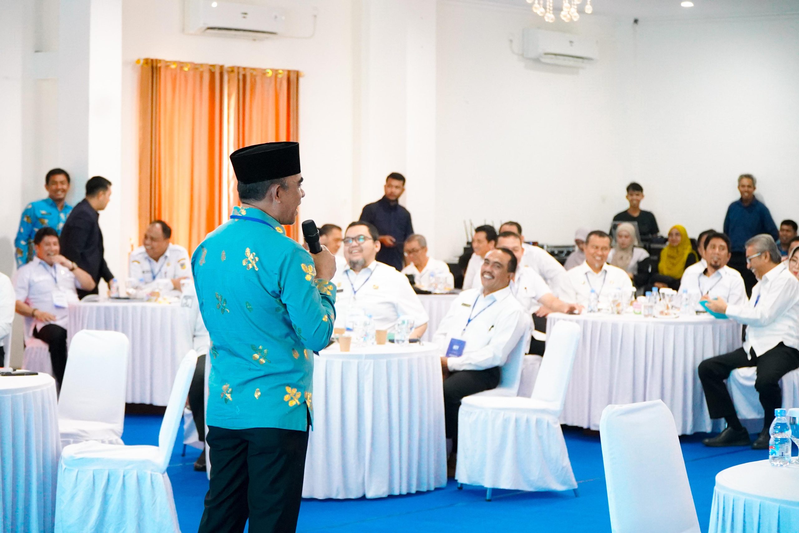 Gubernur Sulawesi Tengah, H. Anwar Hafid, membuka langsung kegiatan yang berlangsung selama dua hari tersebut, yang diikuti seluruh kepala OPD.