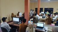 Wakil Gubernur Sulteng dr Reny A Lamadjido, mengunjungi dan meninjau langsung ruang server Dinas Pendidikan Sulteng, dalam percepatan proses penyelesaian verifikasi dan validasi data beasiswa mahasiswa pada BERANI Cerdas, Senin (28/7/2025) siang.