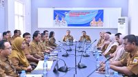 Dipimpin langsung Gubernur Sulawesi Tengah, Dr. H. Anwar Hafid, M.Si. Rapat berlangsung di Aula Dinas Energi dan Sumber Daya Mineral (ESDM) pada Senin (28/7/2025)