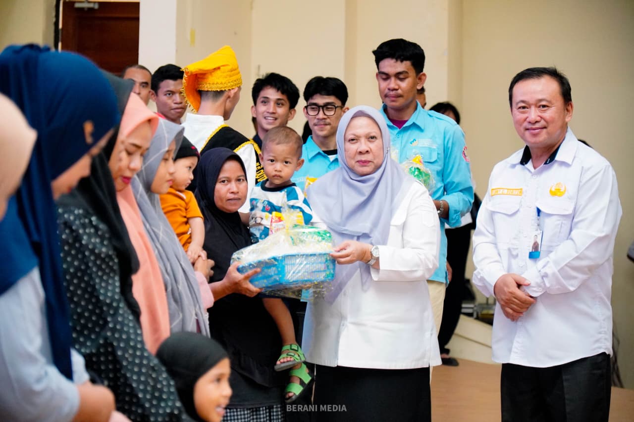 Wakil Gubernur Sulawesi Tengah, dr. Reny A. Lamadjido, menghadiri secara langsung peringatan Hari Keluarga Nasional (Harganas) ke-32