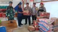 Penyaluran bantuan tahap pertama dan kedua dilakukan melalui Gudang Sentra Nipotowe Palu.