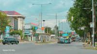 Sepanjang Jalan Moh Yamin Kota Palu.