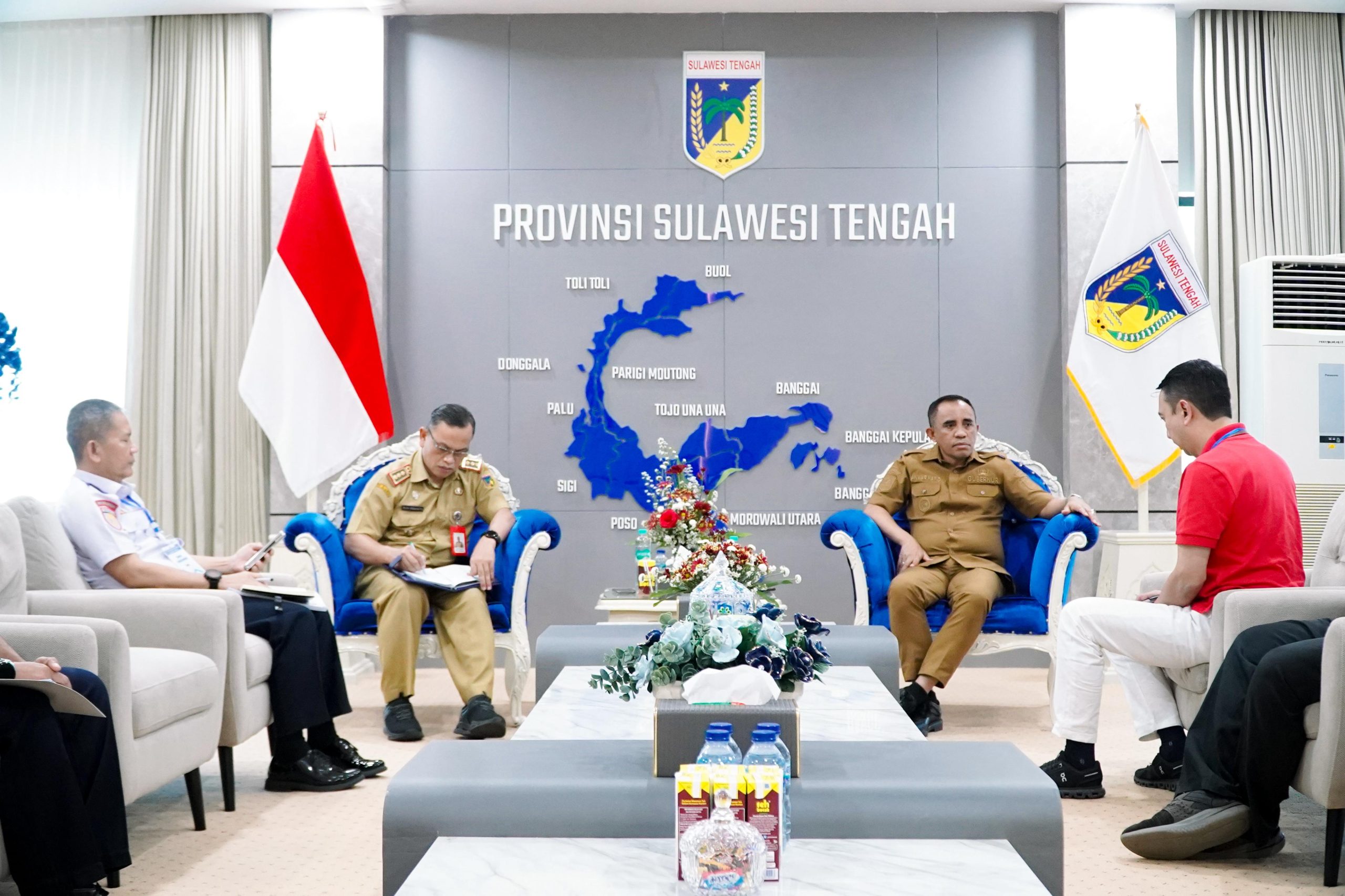 Gubernur Sulawesi Tengah Dr H. Anwar Hafid