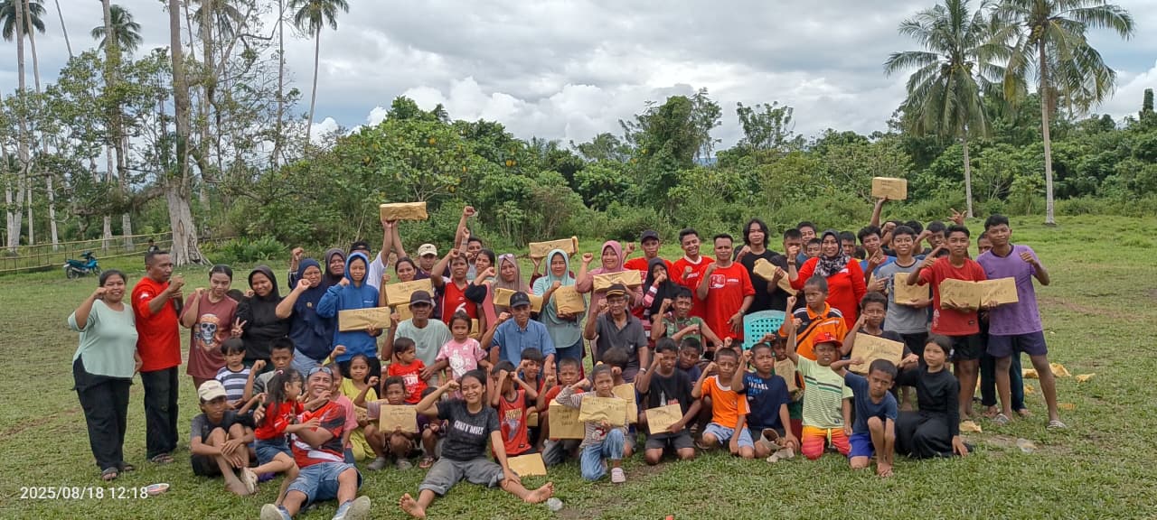 Di Dusun Sinjiliang, Desa Sabang, Kabupaten Donggala, warga berkumpul untuk memeriahkan kemerdekaan melalui berbagai lomba yang sarat kebersamaan dan canda tawa, Senin (18/8/2025).