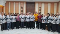 Foto bersama disela-sela pelaksanaan kegiatan Seminar Publik PGRI di Kabupaten Sigi. FOTO: Mohammad Rizal/Filesulawesi.com