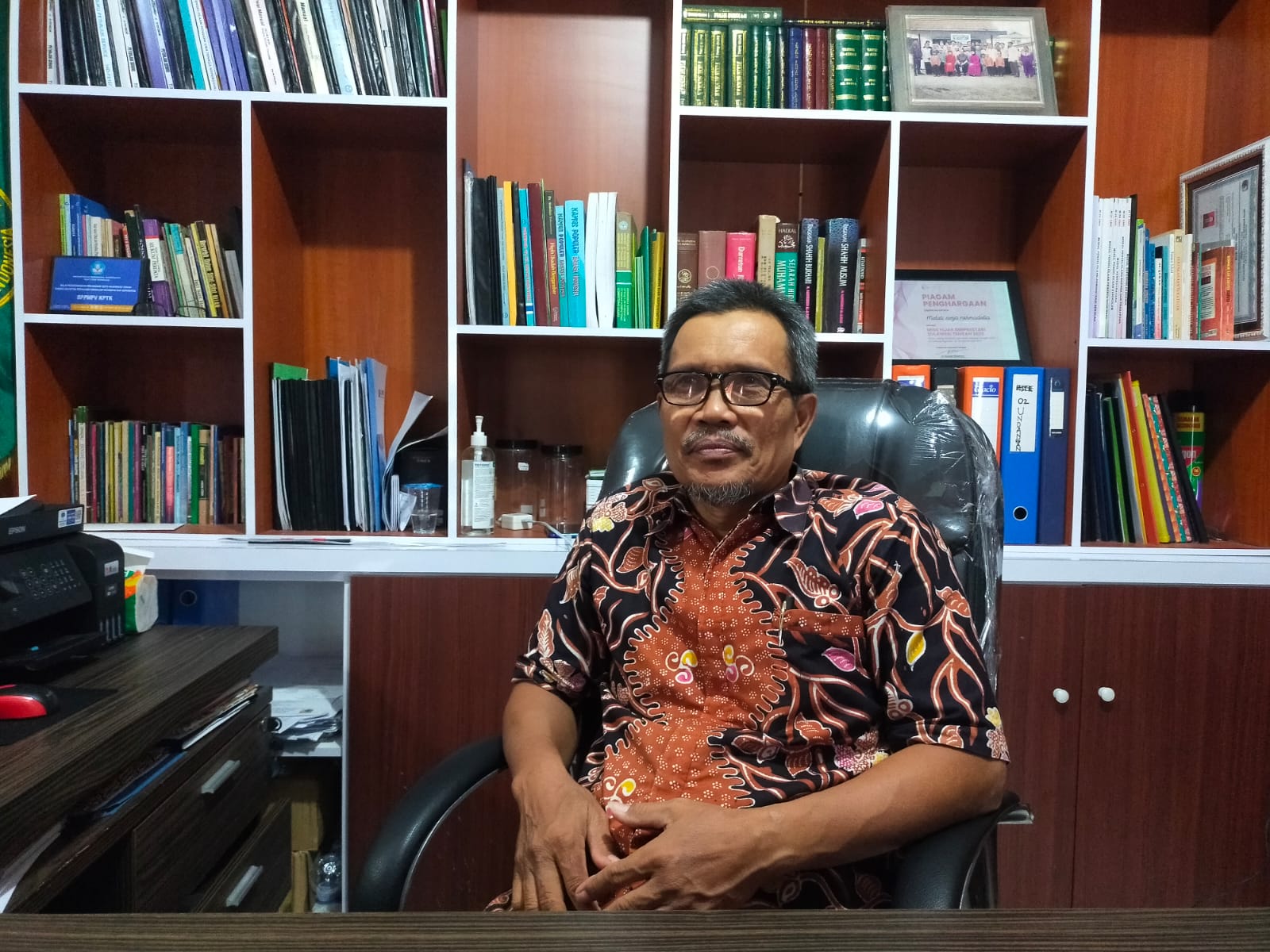 Kepsek SMK Bina Potensi Palu, Marsan. FOTO: Mohammad rizal/Filesulawesi.com