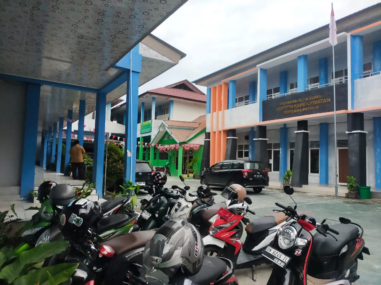 Gedung SMK Bina Potensi Palu, beralamat di jalan Darussalam No.16, Kelurahan Tatura Utara, Kecamatan Palu Selatan, Kota Palu, Provinsi Sulawesi Tengah. FOTO: Mohammad Rizal/Filesulawesi.com