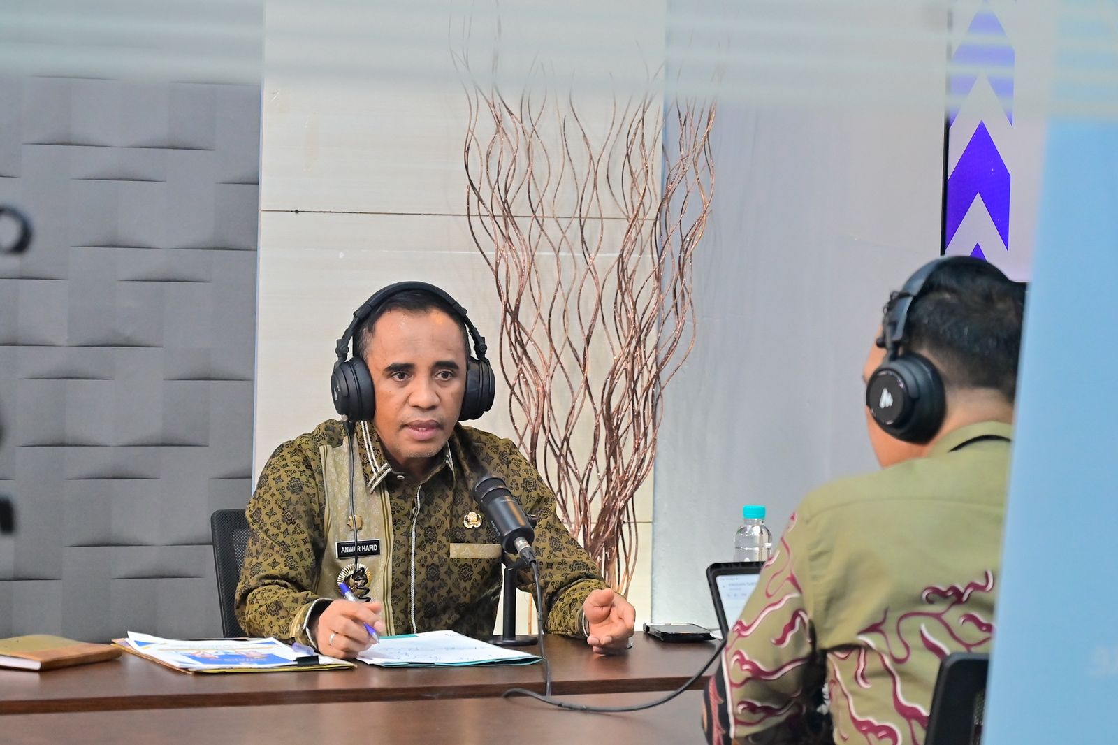 Gubernur Sulteng Dr. H. Anwar Hafid, M.Si