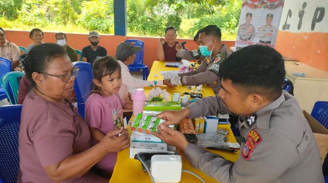 WhatsApp Image 2025-09-07 at 18.41.41 Subsatgas Dokkes Satgas IV Banops Madago Raya menggelar layanan kesehatan gratis, Sabtu (6/9/2025).