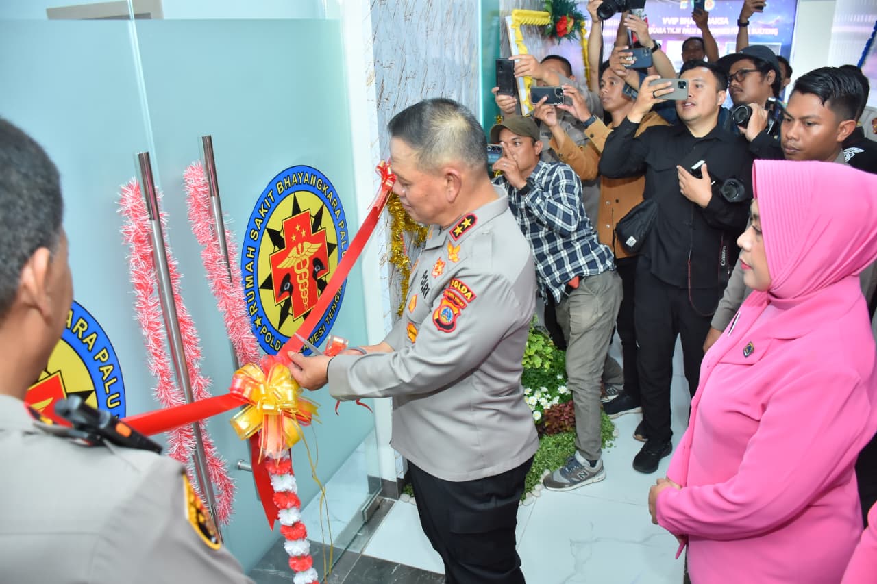Kapolda Sulteng Resmikan Gedung Rawat Inap VVIP Bhara Daksa Rumkit Bhayangkara Palu