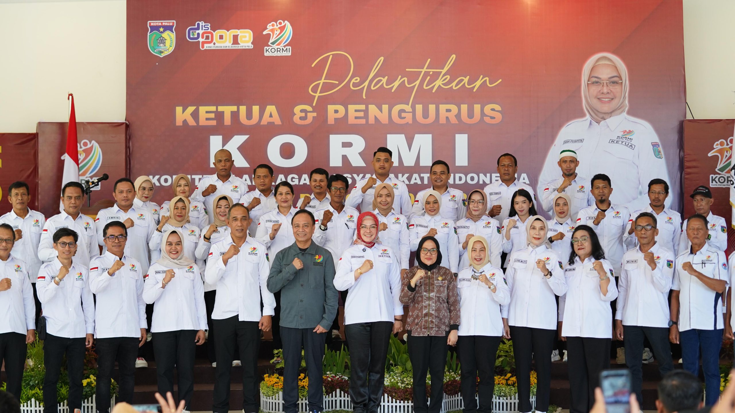 WhatsApp Image 2025-09-13 at 16.26.11 Pelantikan Ketua Umum dan Pengurus Komite Olahraga Masyarakat Indonesia (KORMI) Kota Palu Periode 2025–2029, pada Sabtu (13/09/2025) di kawasan Taipa Beach, Kota Palu.
