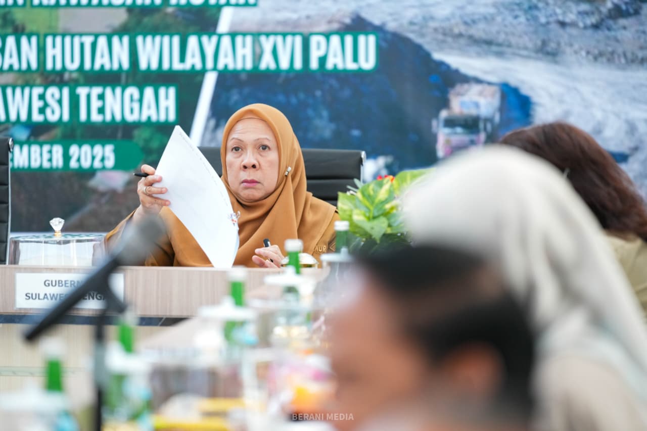 Wagub Sulteng dr. Reny A. Lamadjido