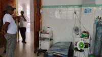 Anggota Komisi IV DPRD Sulteng, Marselinus, saat melakukan Inspeksi Mendadak (SIDAK), terhadap pelayanan kesehatan di RSUD Undata Palu, Selasa (23/9/2025).