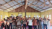 Rohaniawan Kamtibmas Polri, Aiptu Halput Tarusu, menggelar tatap muka bersama remaja Gereja Kristen Sulawesi Tengah (GKST) di Baruga Desa Bategencu, Kecamatan Lage, Kabupaten Poso.