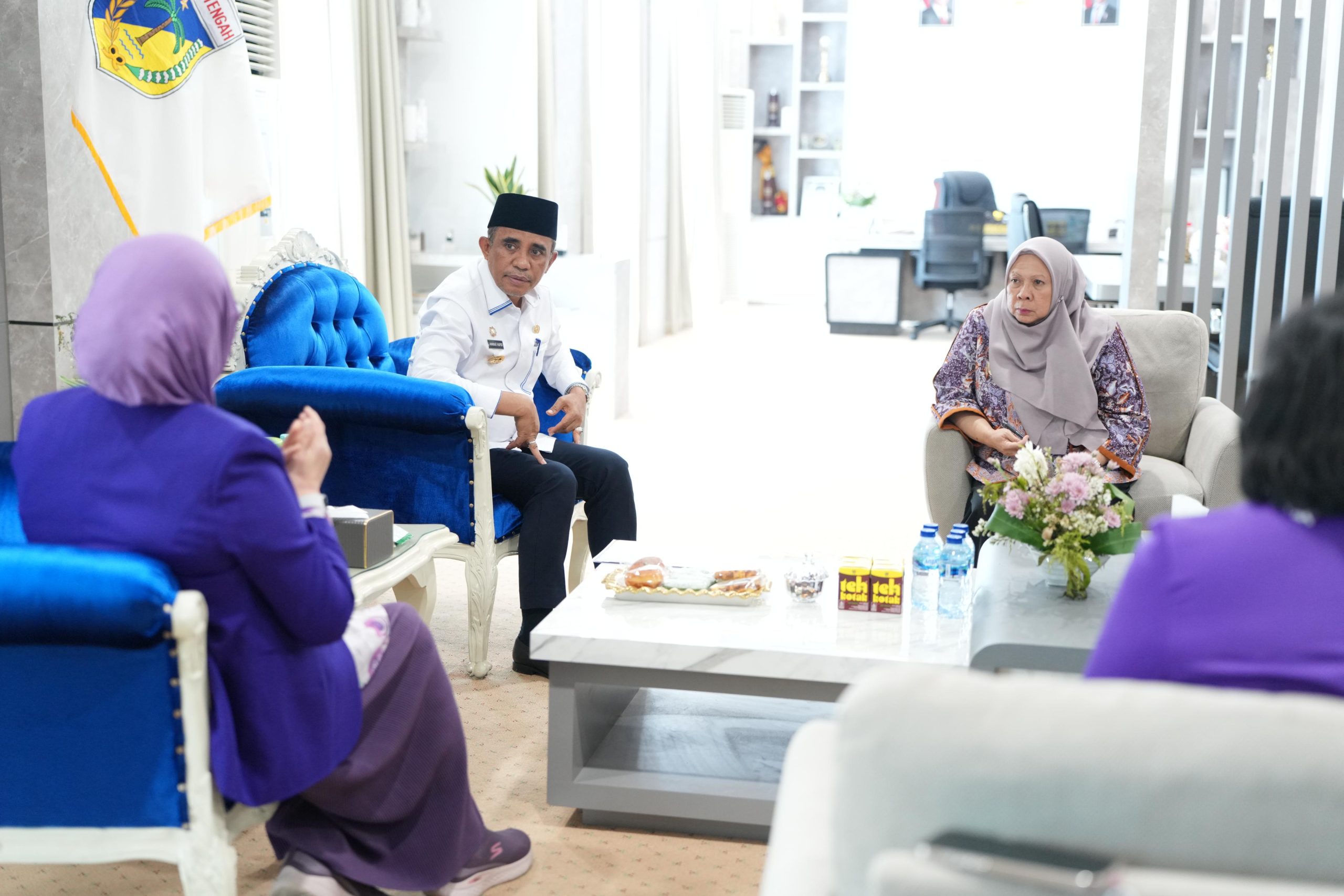 Gubernur Sulawesi Tengah Anwar Hafid dan Wakil Gubernur Sulteng, dr. Reny Lamadjido menerima audiensi Pengurus Persatuan Dokter Gigi Indonesia (PDGI) Wilayah Sulawesi Tengah