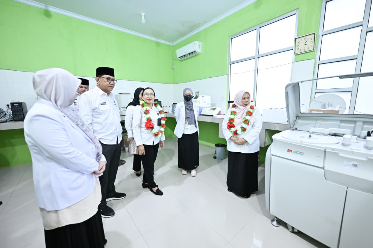 meninjau sejumlah fasilitas kesehatan di RSUD Mokopido