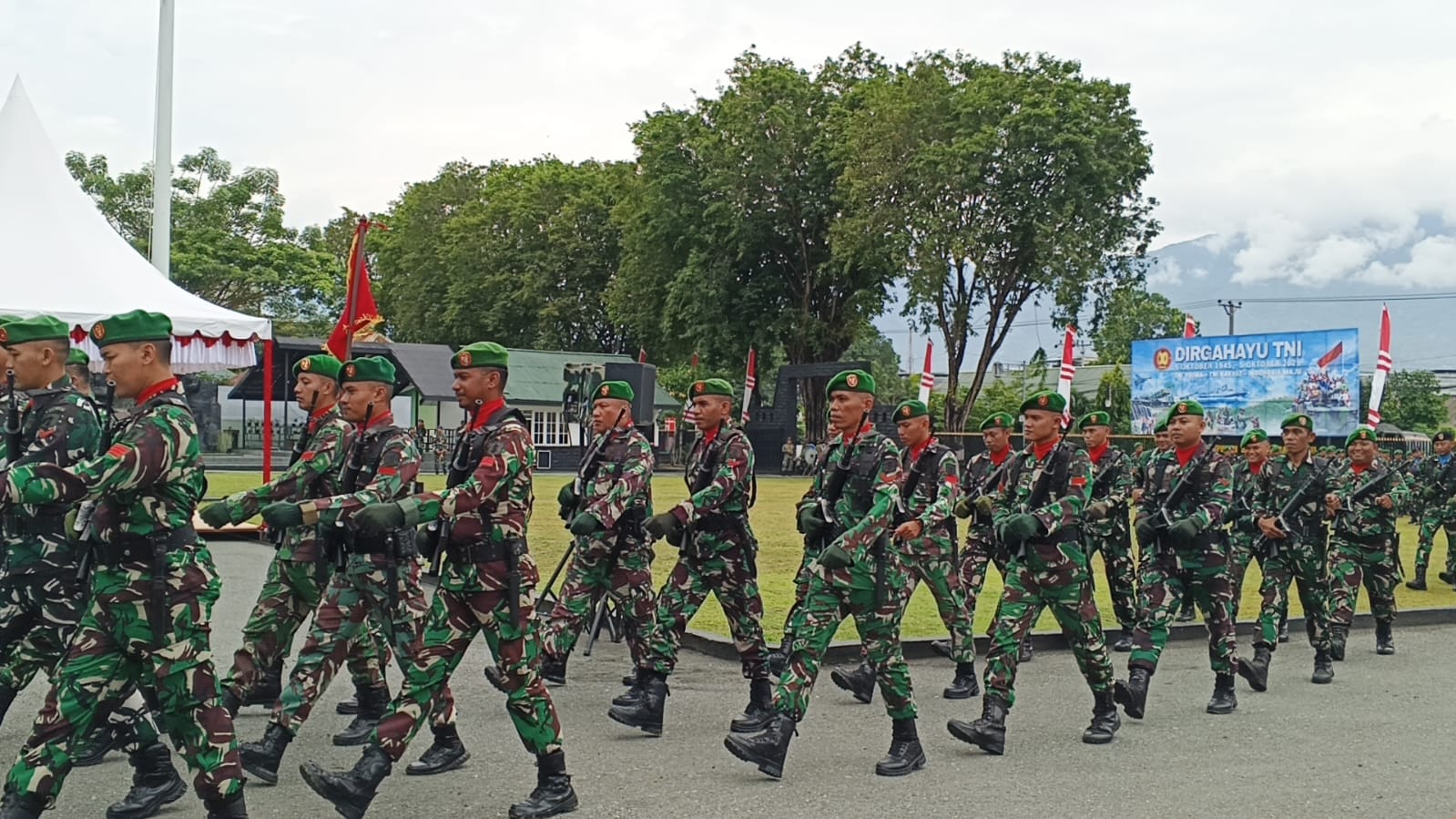 Gladi bersih persiapan upacara HUT TNI ke-80. FOTO: Mohammad Rizal/Filesulawesi.com 