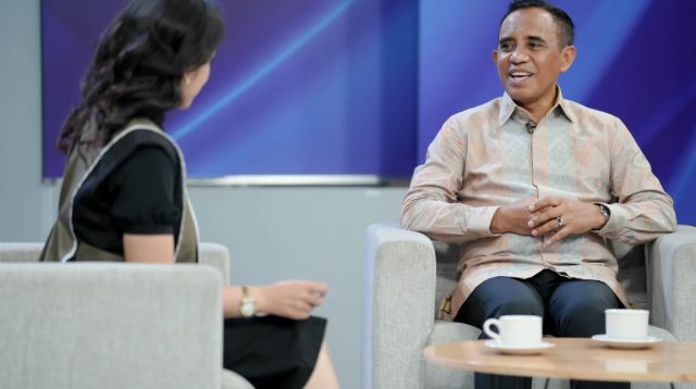 Gubernur Sulteng Dr. H. Anwar Hafid, M.Si