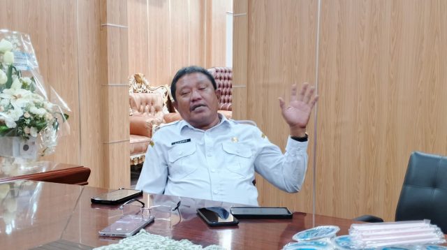 Kepala Dinas Energi dan Sumber Daya Mineral (ESDM), Ajenkris