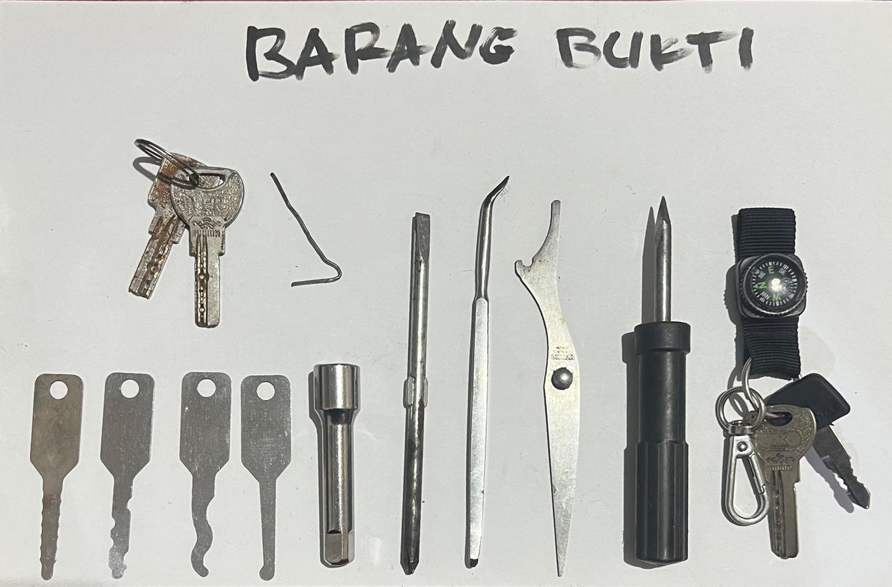 Sejumlah barang bukti yang diamankan