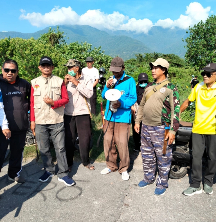 Ratusan warga yang tergabung dalam Ikatan Keluarga Gempa Bumi dan Likuifaksi Balaroa 2018