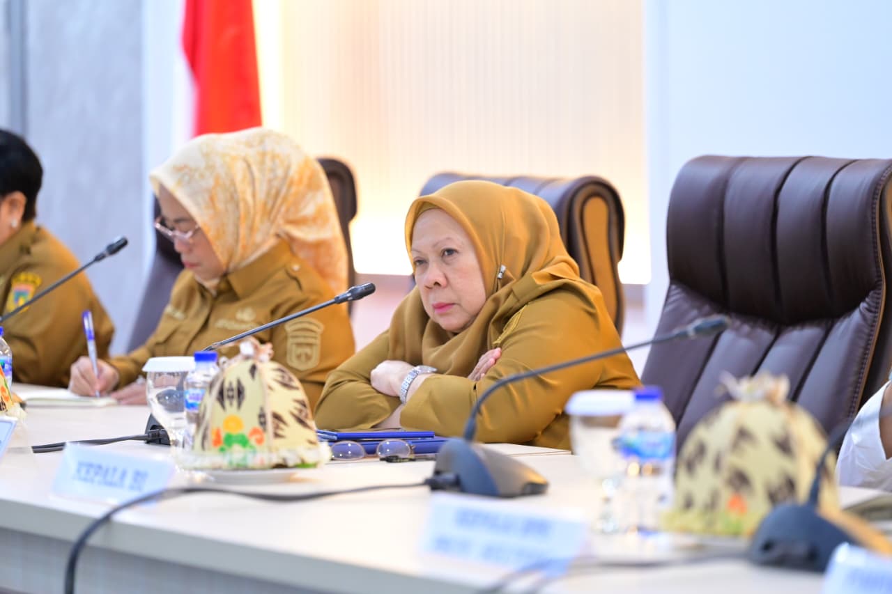 Wakil Gubernur Provinsi Sulteng, dr. Reny A. Lamadjido