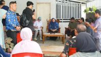 Wakil Gubernur Sulawesi Tengah, dr. Reny A. Lamadjido, merespons keluhan warga Lingkungan Industri Kecil (LIK) Tondo yang terancam digusur oleh developer PT Intim Abadi Persada.